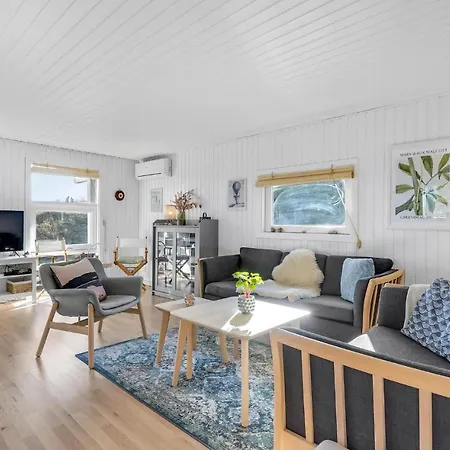 3 Bedroom Awesome In *