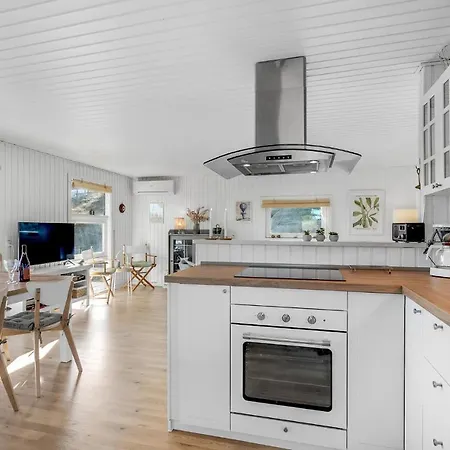 Holiday home Stunning In With House A Panoramic View